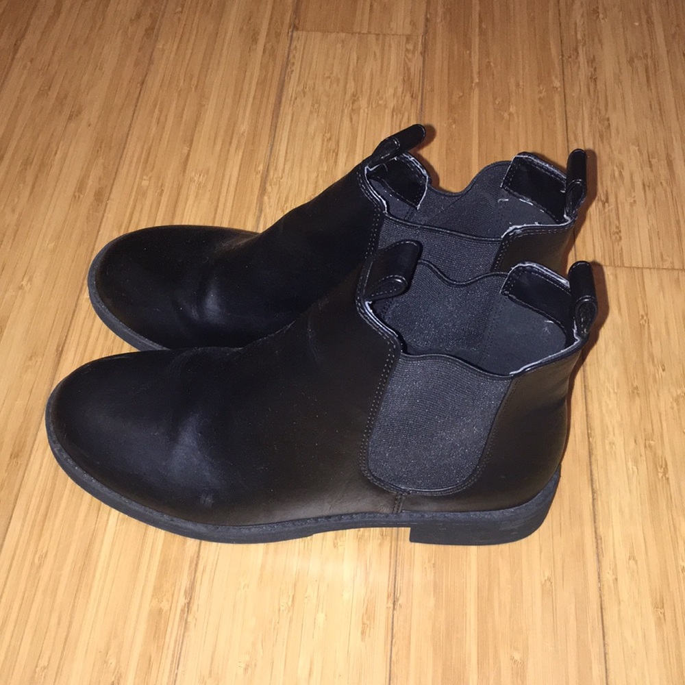 H&M Divided Chelsea boots